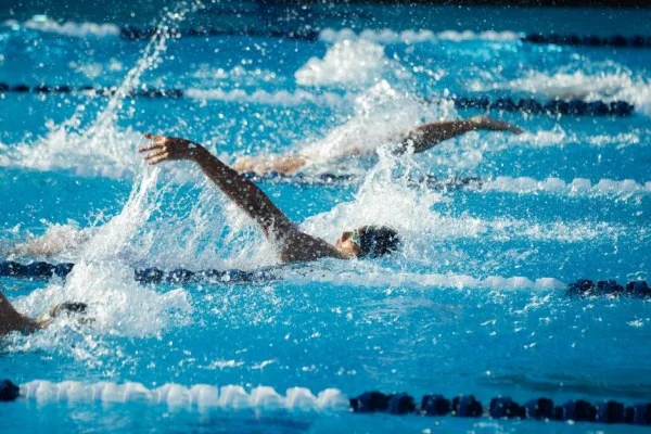 swimmer training pool